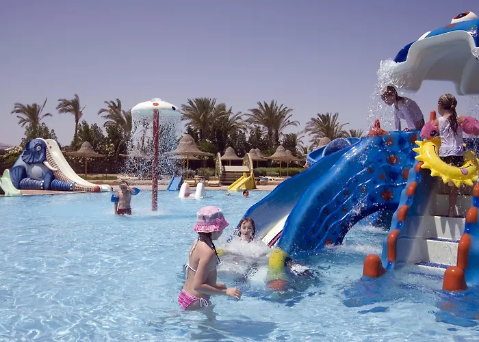 Parrotel Aqua Park אתר נופש 4*
