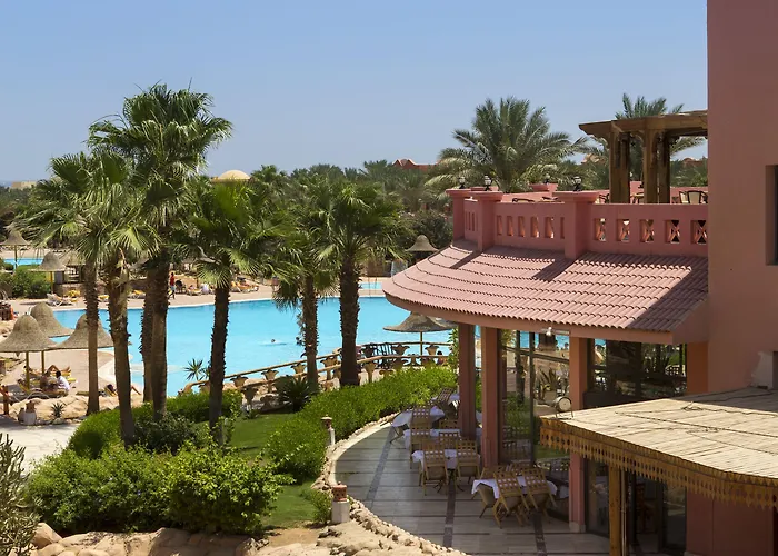 Parrotel Aqua Park אתר נופש 4*