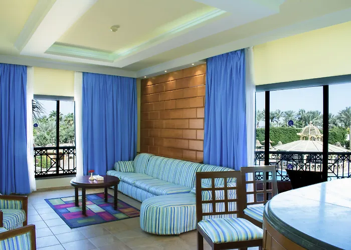 Parrotel Aqua Park אתר נופש 4*