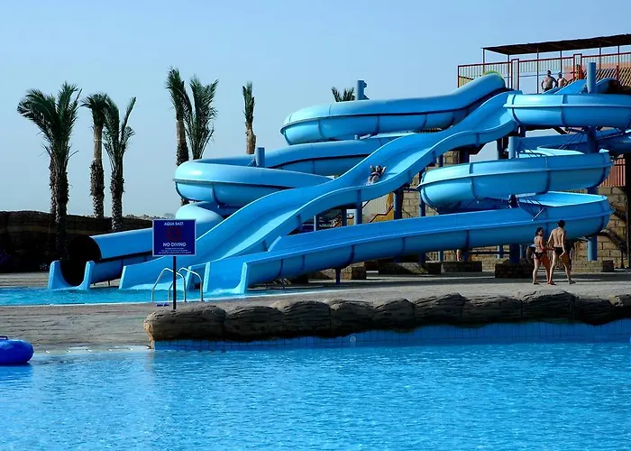 אתר נופש Parrotel Aqua Park 4*