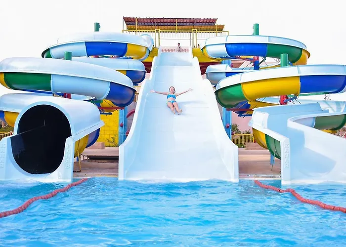 אתר נופש Parrotel Aqua Park