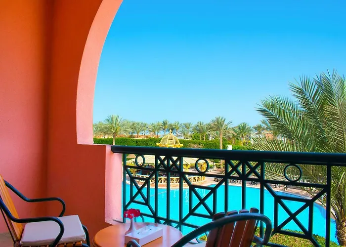 אתר נופש Parrotel Aqua Park 4*