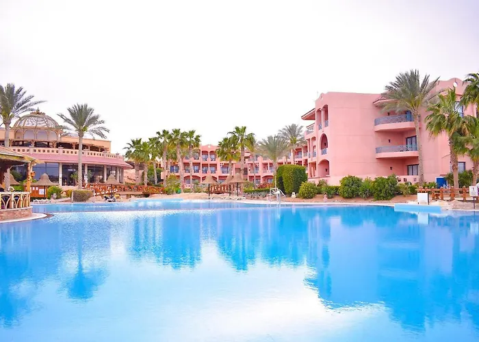 Parrotel Aqua Park אתר נופש 4*